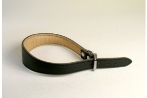GREYHOUND - halsbånd - læder - foret - længde 60 cm. - sort.