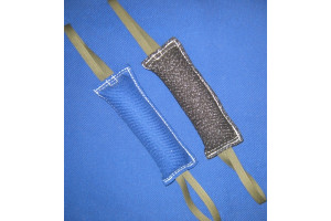 FRABO - polster bidepølse med 2 håndtag - kevlar/bomuld - lgd. 30  x br. 9 cm. - sort.